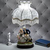 M-QP-80255L (4) Лампа с фарфоровой статуэткой "Влюбленная пара на камнях" 24*18*63 см